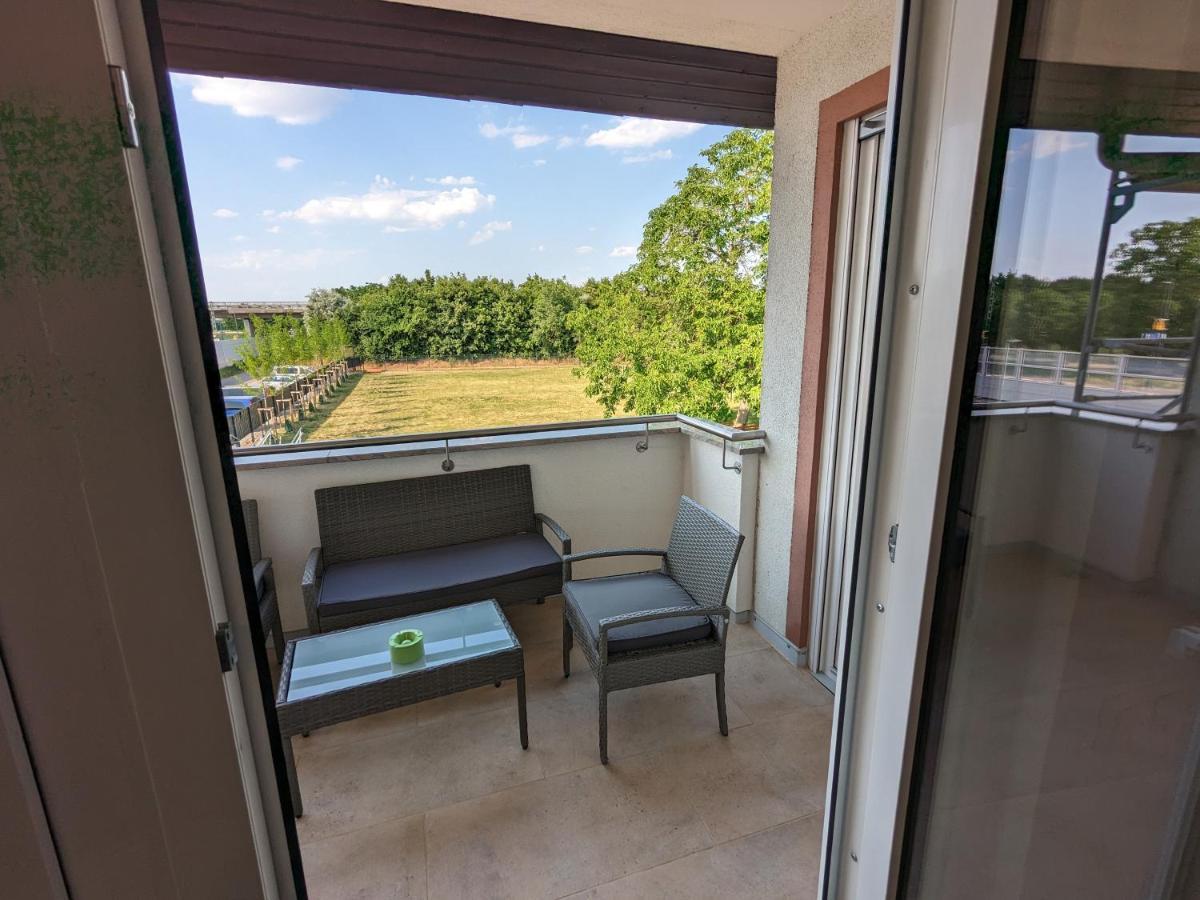 S'Bahnhoefle Apartments Рингсхайм Екстериор снимка
