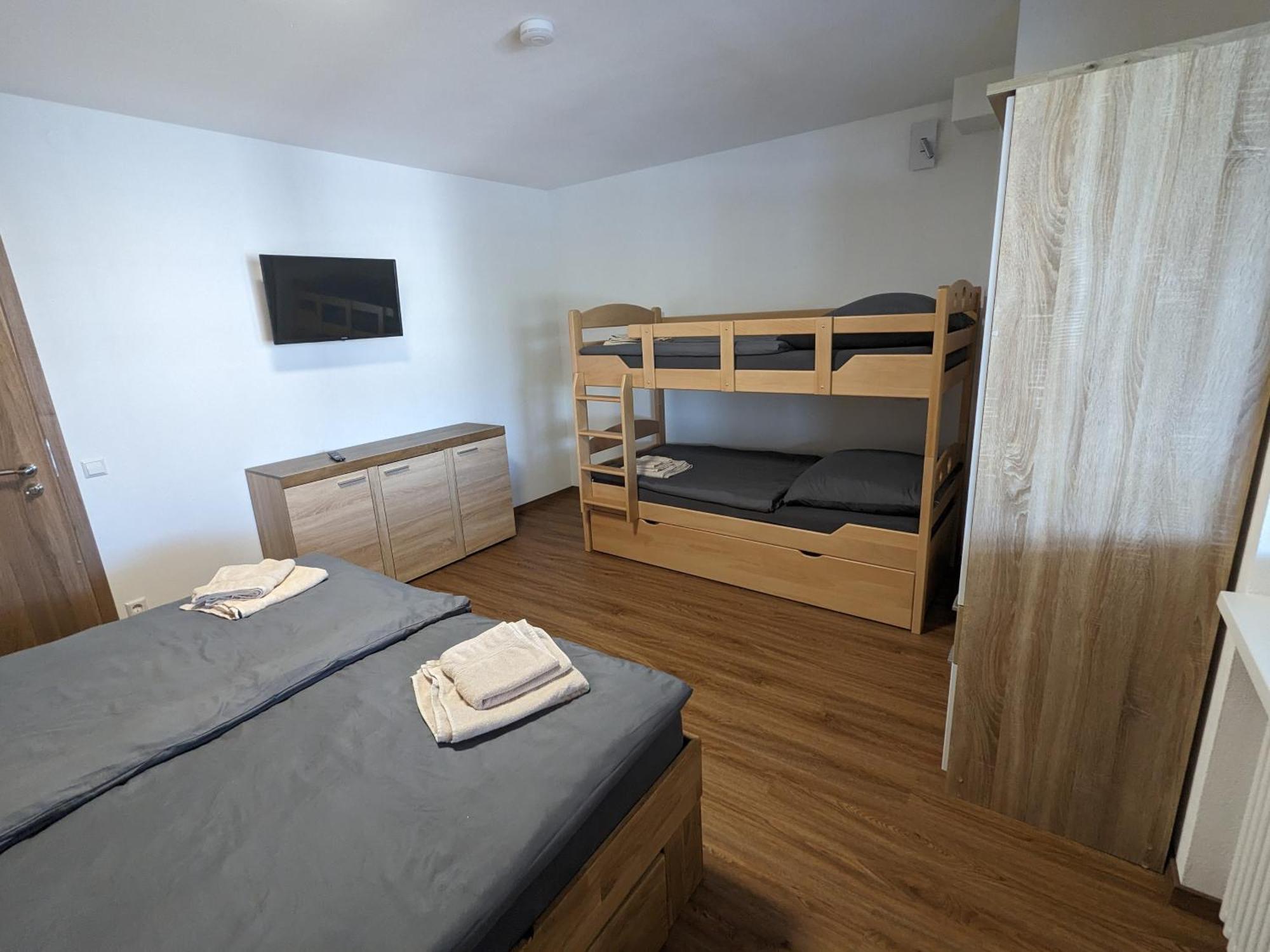 S'Bahnhoefle Apartments Рингсхайм Екстериор снимка